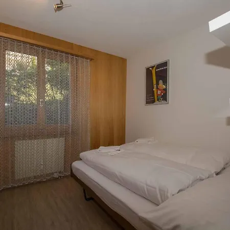 Helios Apartment *
